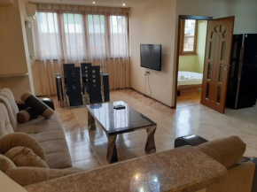 2Bedroom Spacious Apartment in Yerevan on Khorenatsi Street By Home Elite